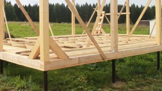 Сарай на винтовых сваях или хозблок на сваях Лесосибирск цена от 2546 руб. / шт.